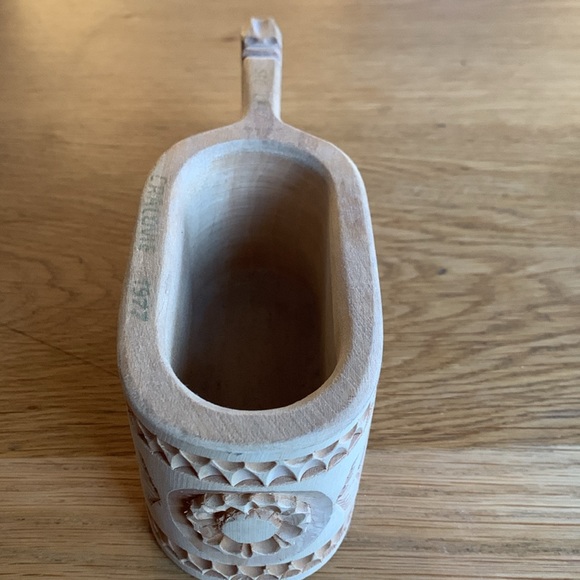 Vintage Hand-carved Wooden Cup , Signed Cracovie 1977 , Poland - Picture 3 of 11
